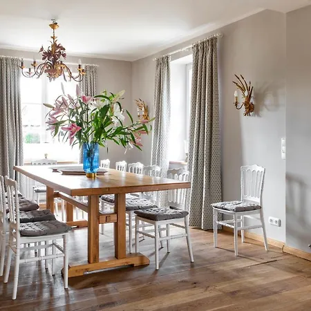 Meierei - Mit Pool & Tennisplatz, Nahe Ostsee *